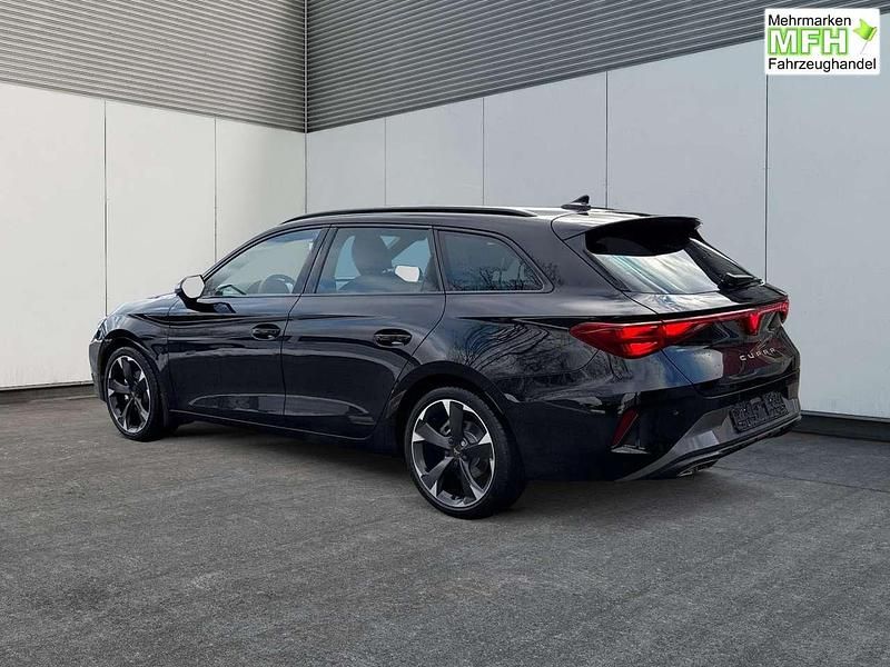 Neu Cupra Leon 150 PS (110 kW) 2025 Schwarz Kombi