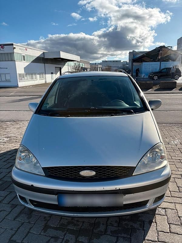 Gebraucht Ford Galaxy 115 PS (84 kW) 2001 Silber Van / Kleinbus