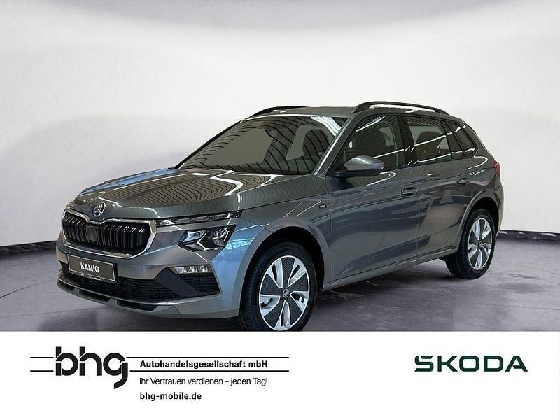 Grau Neu 2025 Skoda Kamiq Drive SUV | 34.990 € (Teuer) - Bild 1/4