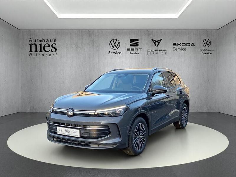 Neu VW Tiguan Life 150 PS (110 kW) 2026 Grau SUV