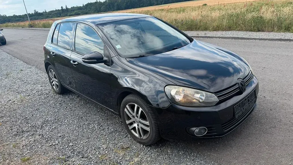 Gebraucht VW Golf VI 105 PS (77 kW) 2010 Schwarz Kleinwagen