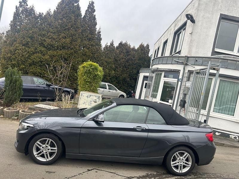 Gebraucht BMW 218 Sport Line 136 PS (100 kW) 2017 Grau Cabrio