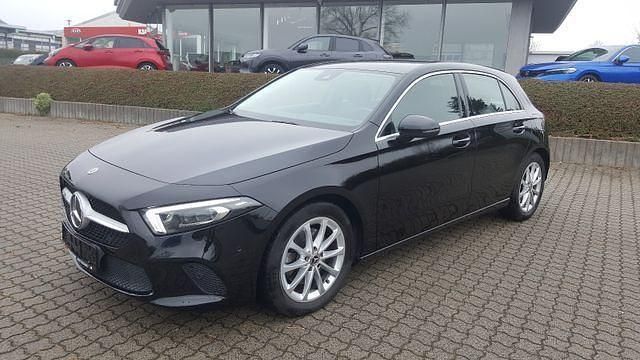 Schwarz Gebraucht 2019 Mercedes A220 Progressive Limousine | 24.990 € (Fairer Preis) - Bild 1/4