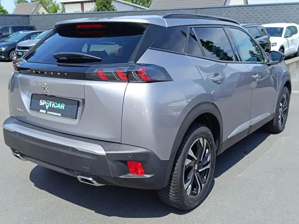 Gebraucht Peugeot 2008 Allure 131 PS (96 kW) 2023 Grau SUV