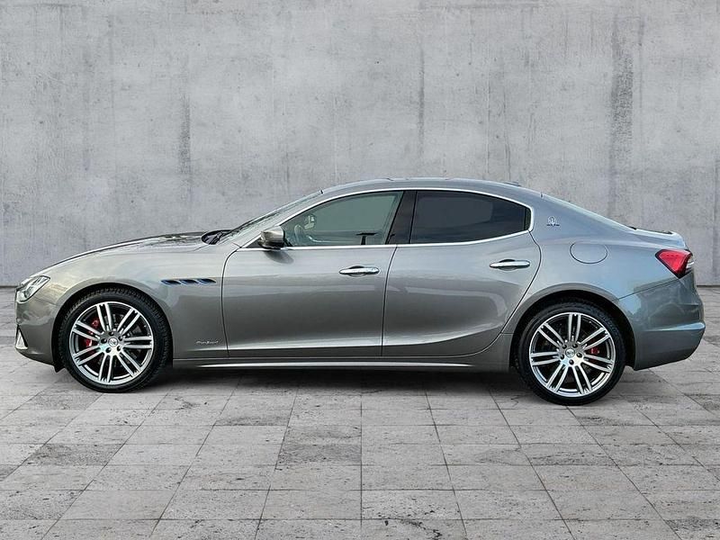 Gebraucht Maserati Ghibli 330 PS (242 kW) 2021 Grau Limousine