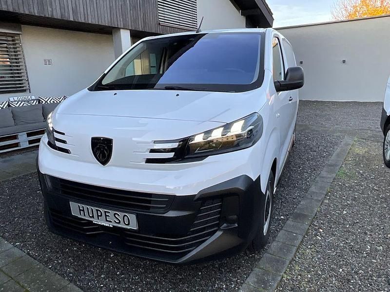 Gebraucht Peugeot Expert 120 PS (88 kW) 2024 Weiß Van