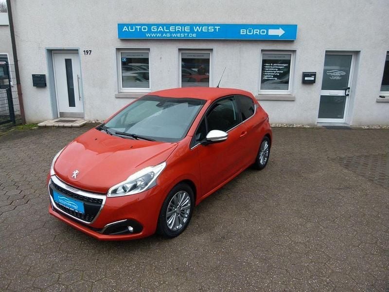Gebraucht Peugeot 208 Allure 110 PS (80 kW) 2016 Orange Kleinwagen