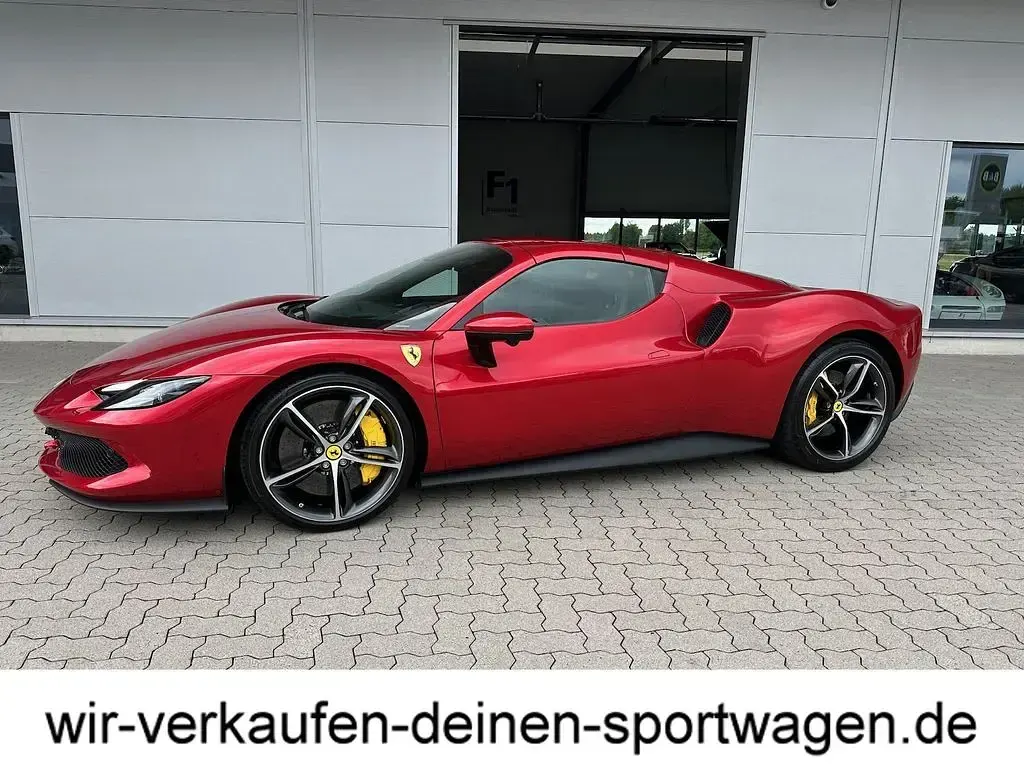 Gebraucht Ferrari 296 829 PS (609 kW) 2024 Rosso magma Cabrio