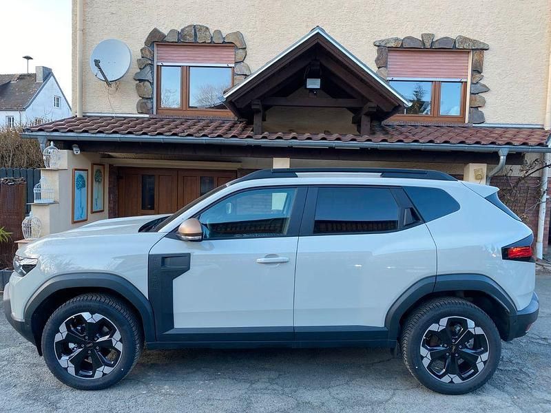 Neu Dacia Duster Extreme 154 PS (113 kW) 2026 Beige SUV