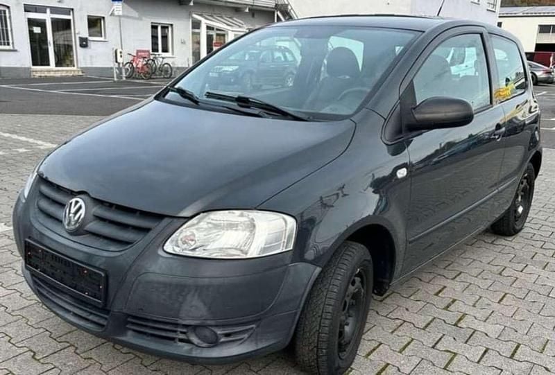 Second-hand VW Fox Style 75 CP (55 kW) 2010 Gri Hatchback