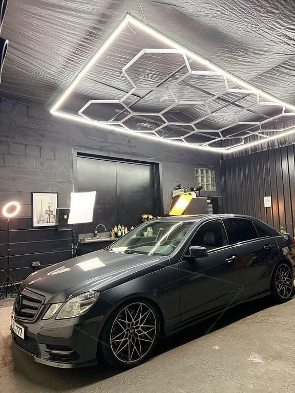 Gebraucht Mercedes E500 Avantgarde 408 PS (300 kW) 2012 Grau Limousine