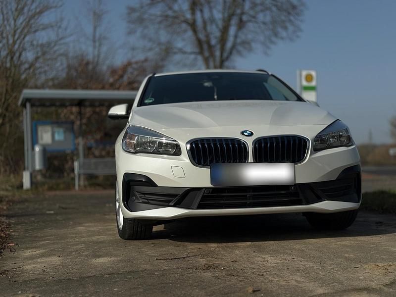 Gebraucht BMW 225 iPerformance 224 PS (164 kW) 2018 Weiß Van / Kleinbus