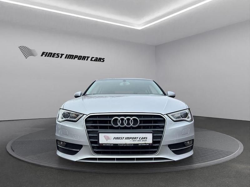 Gebraucht Audi A3 Attraction 122 PS (89 kW) 2014 Silber Limousine