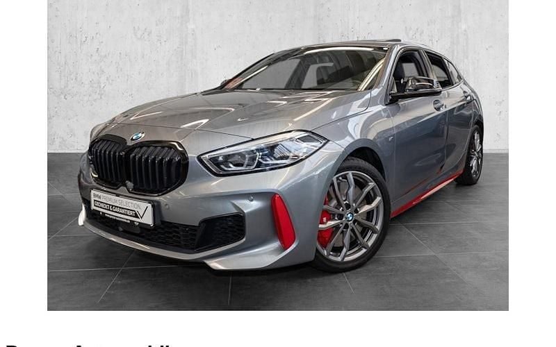 Grau Gebraucht 2023 BMW 128 Performance Limousine | 30.990 € (Fairer Preis) - Bild 1/4