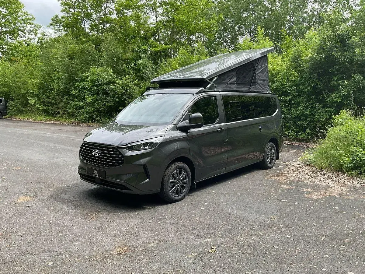 Neu Ford Tourneo Custom Nugget 170 PS (125 kW) 2026 Magnetic metallic Van