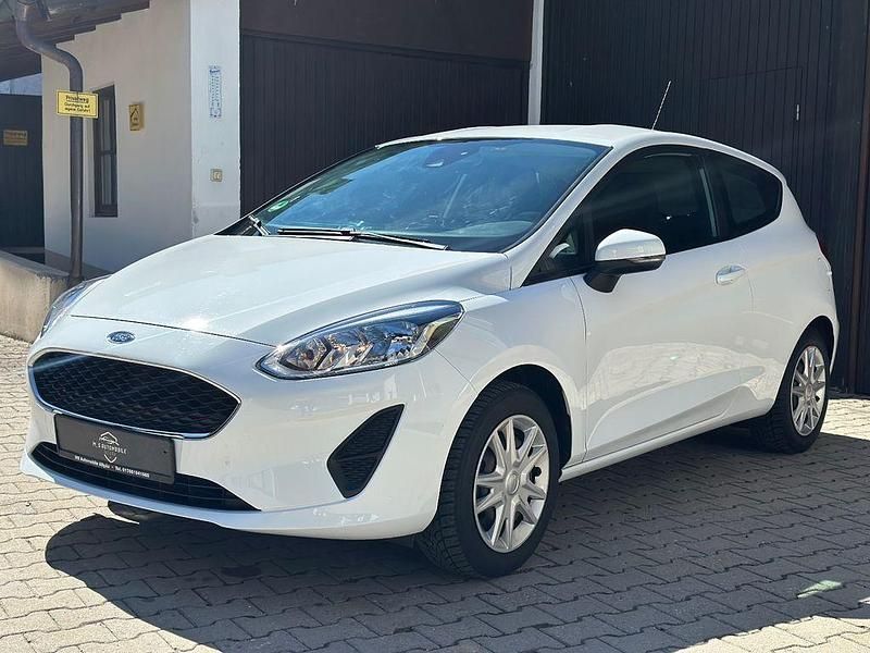 Gebraucht Ford Fiesta Trend 71 PS (52 kW) 2019 Weiß Kleinwagen