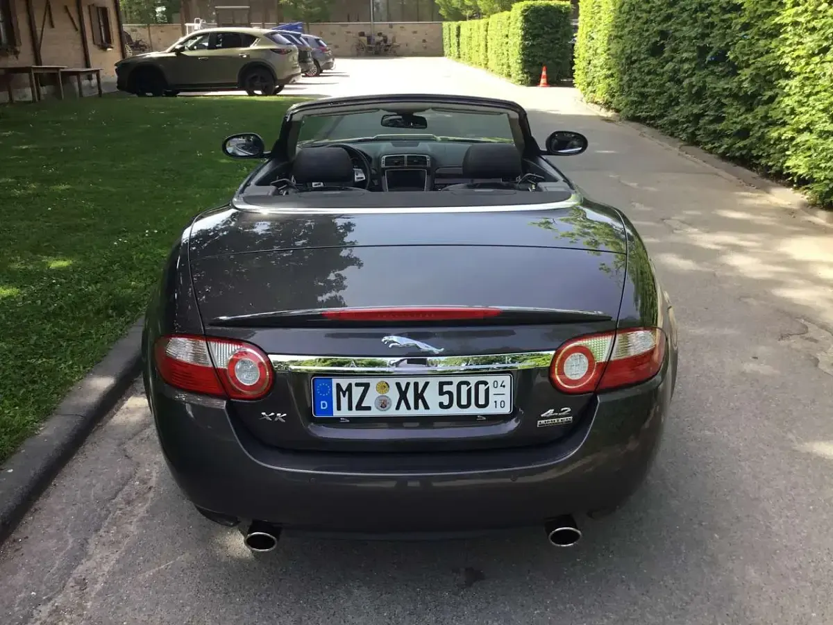Gebraucht Jaguar XK 298 PS (219 kW) 2008 Grau Cabrio