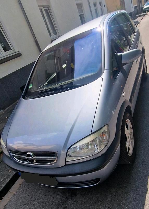 Grün Gebraucht 2003 Opel Zafira Van / Kleinbus | 2.250 € (Fairer Preis) - Bild 1/4