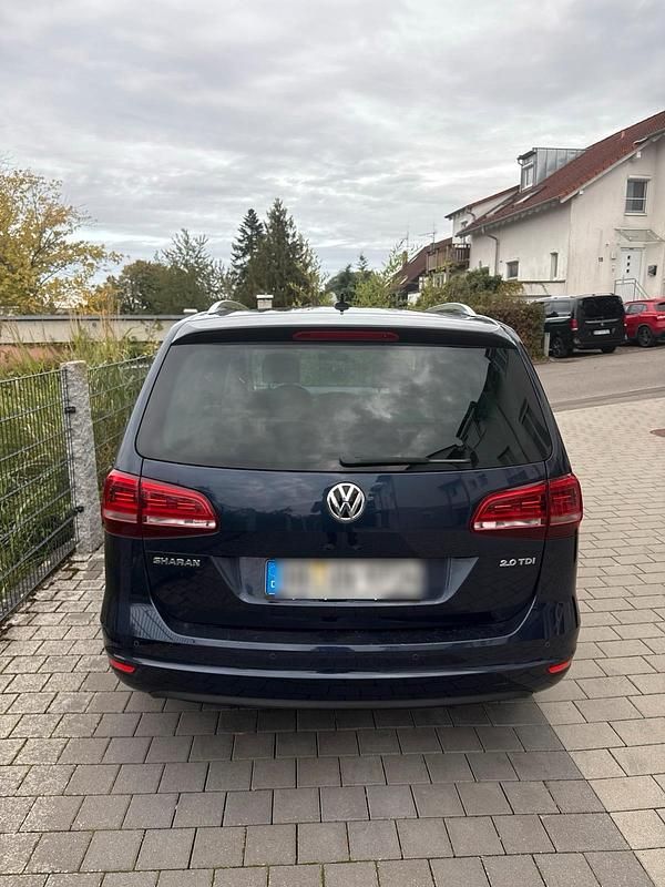 Blau Gebraucht 2016 VW Sharan Van / Kleinbus | 15.999 € (Fairer Preis) - Bild 1/4