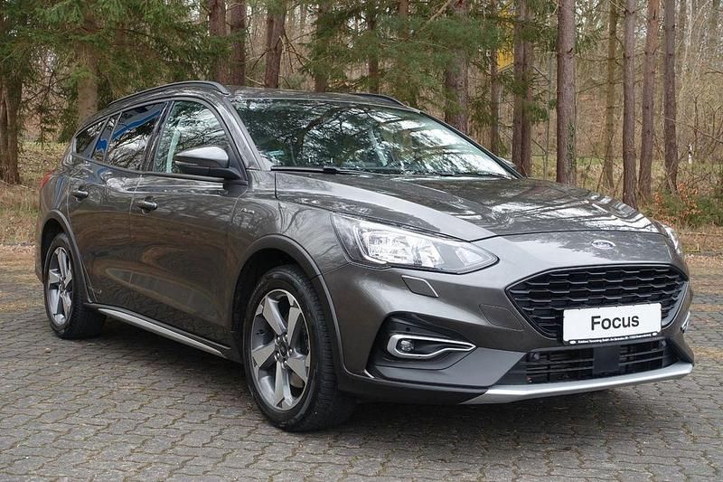 Gebraucht Ford Focus Active 125 PS (91 kW) 2021 Grau Limousine