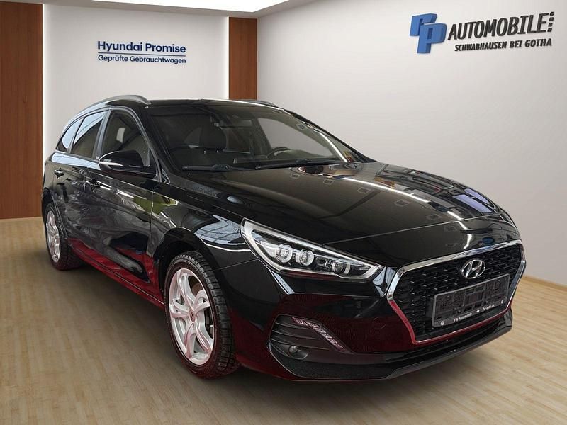 Gebraucht Hyundai i30 Passion 140 PS (102 kW) 2018 Schwarz Kombi