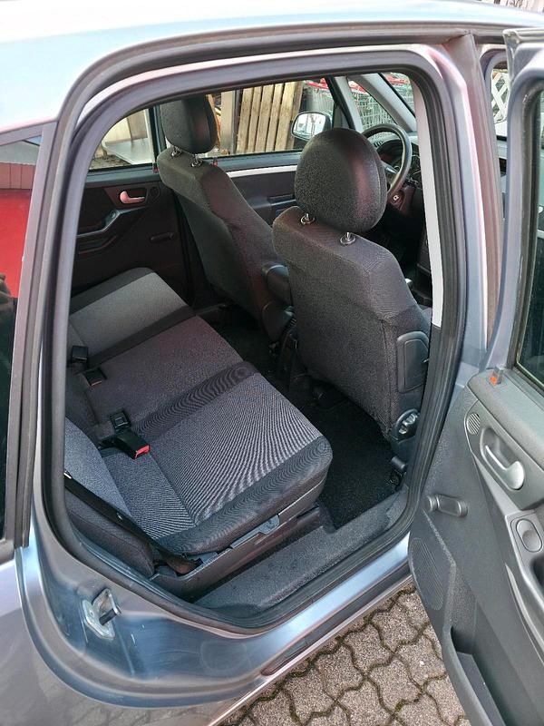 Gebraucht Opel Meriva 2005 Grau Van / Kleinbus