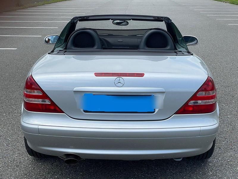 Gebraucht Mercedes 170 163 PS (119 kW) 2003 Silber Cabrio