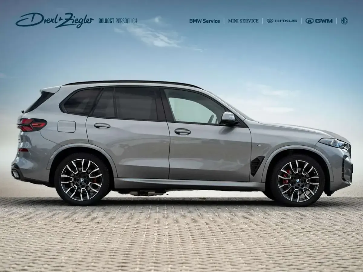 Gebraucht BMW X5 Performance 352 PS (258 kW) 2025 Skyscraper grey metallic SUV