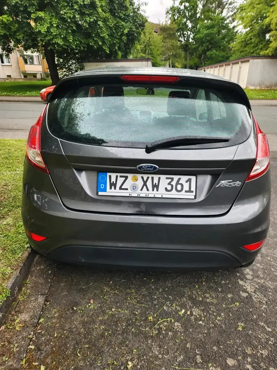 Usata Ford Fiesta 80 CV (58 kW) 2017 Grigio Utilitaria