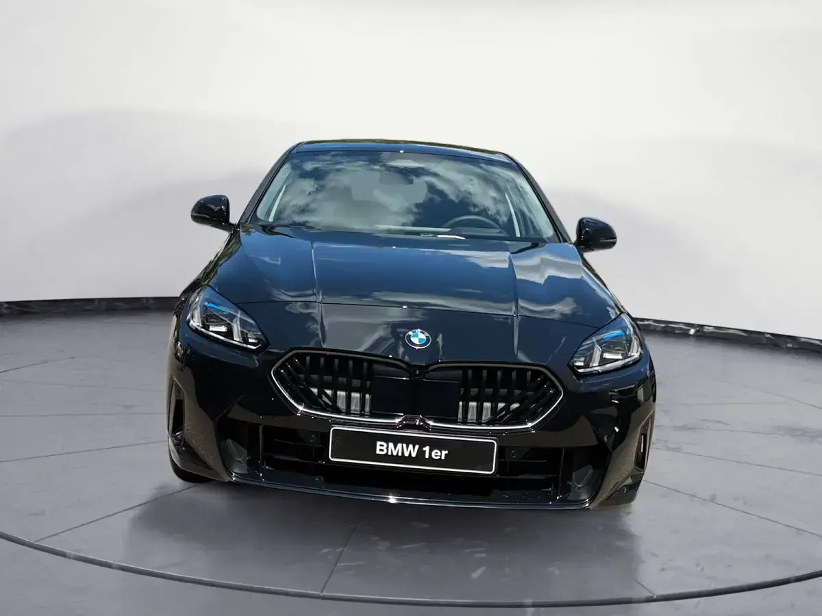 Neu BMW 116 122 PS (89 kW) 2026 Schwarz Kleinwagen