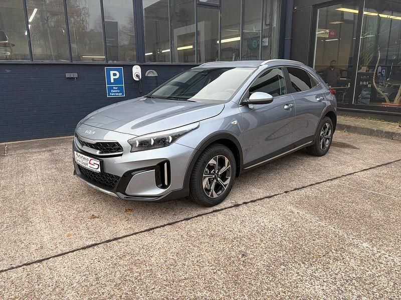 Neu Kia XCeed 116 PS (85 kW) 2025 Silber SUV