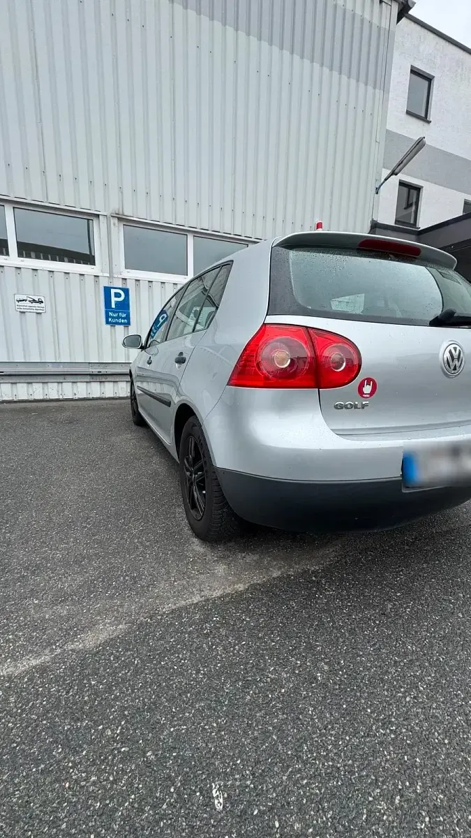 Gebraucht VW Golf V 80 PS (58 kW) 2005 Silber Kleinwagen