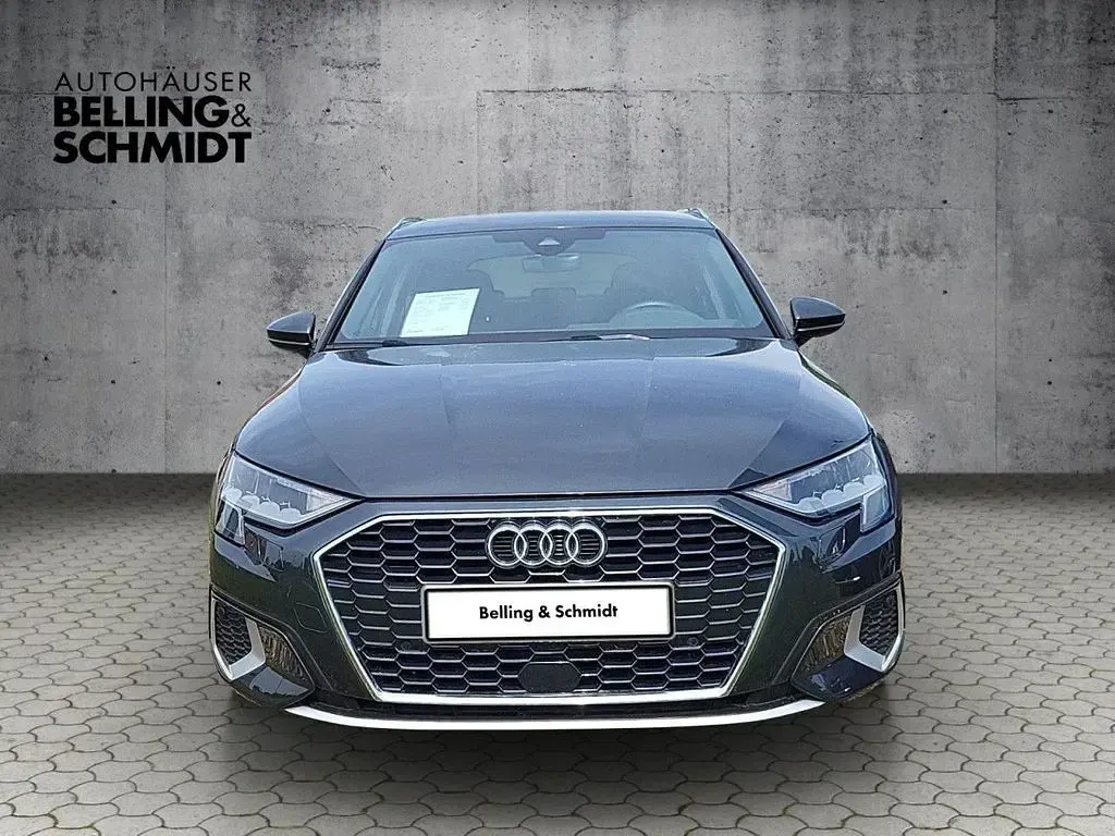 Gebraucht Audi A3 Advanced 116 PS (85 kW) 2021 Grau Limousine