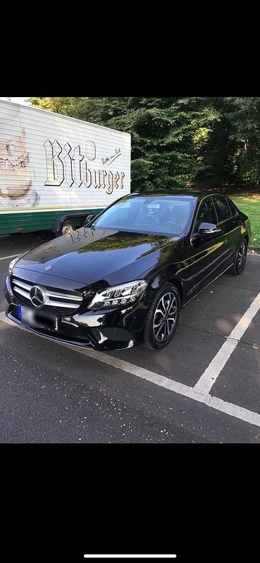 Gebraucht 2018 Mercedes C180 Avantgarde Limousine | 23.800 € (Fairer Preis) - Bild 1/4