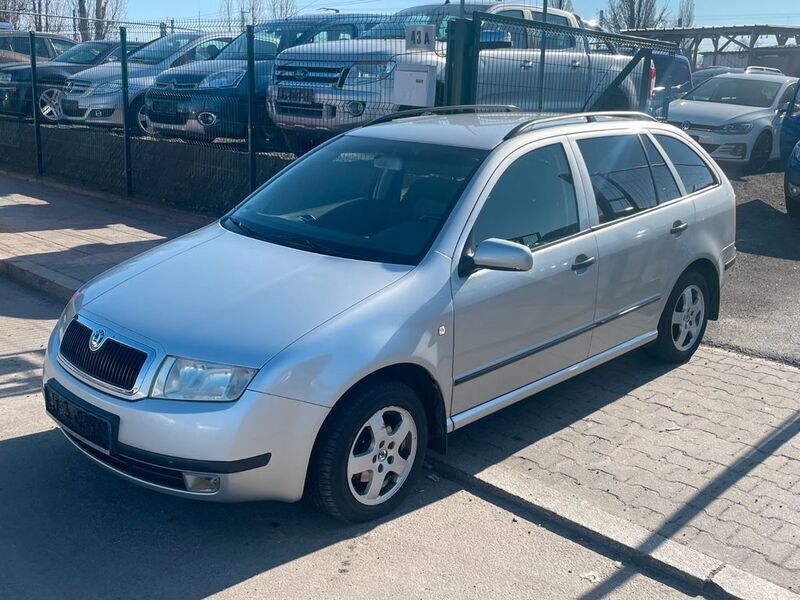 Silber Gebraucht 2003 Skoda Fabia Comfort Kombi | 999 € (Guter Preis) - Bild 1/4