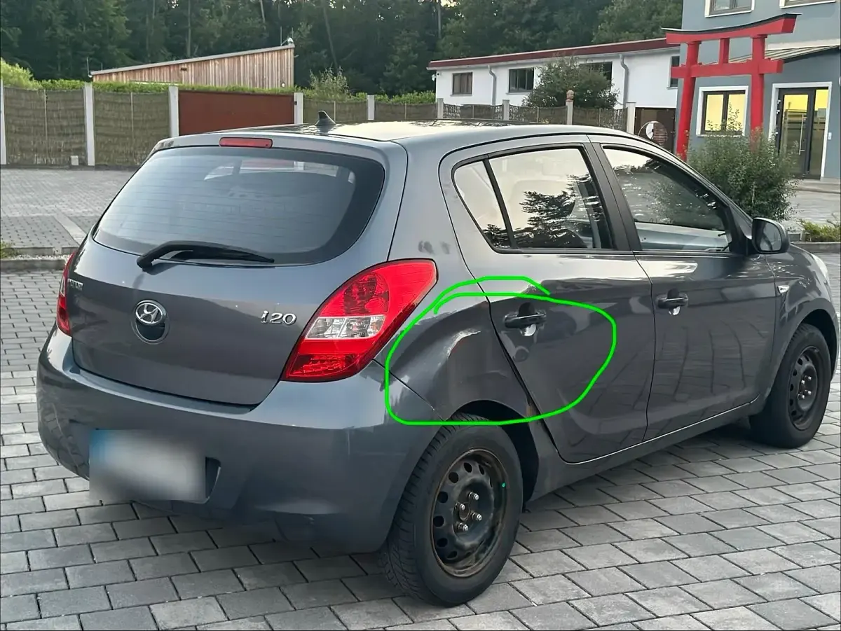 Gebraucht Hyundai i20 77 PS (56 kW) 2011 Grau Kleinwagen