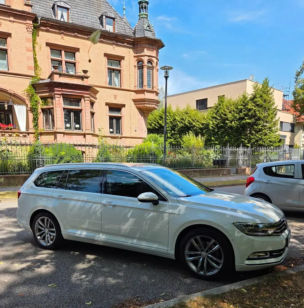 Gebraucht VW Passat 150 PS (110 kW) 2016 Weiß Kombi