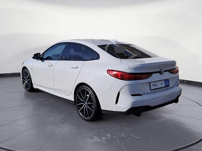 Gebraucht BMW 220 M Sport 178 PS (130 kW) 2024 Weiß Coupé