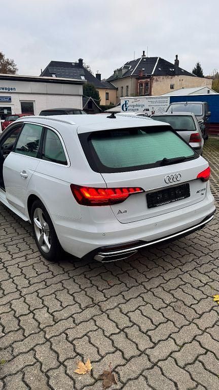 Gebraucht Audi A4 Advanced 204 PS (150 kW) 2023 Weiß Kombi