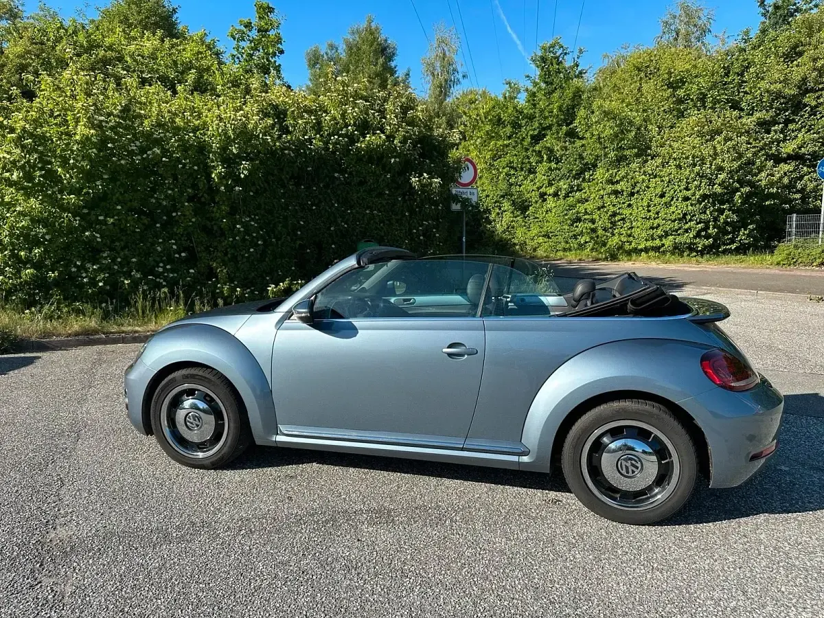 Gebraucht VW Beetle Design 105 PS (77 kW) 2017 Blau Kleinwagen