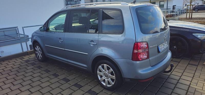 Gebraucht VW Touran 140 PS (102 kW) 2008 Blau Van / Kleinbus