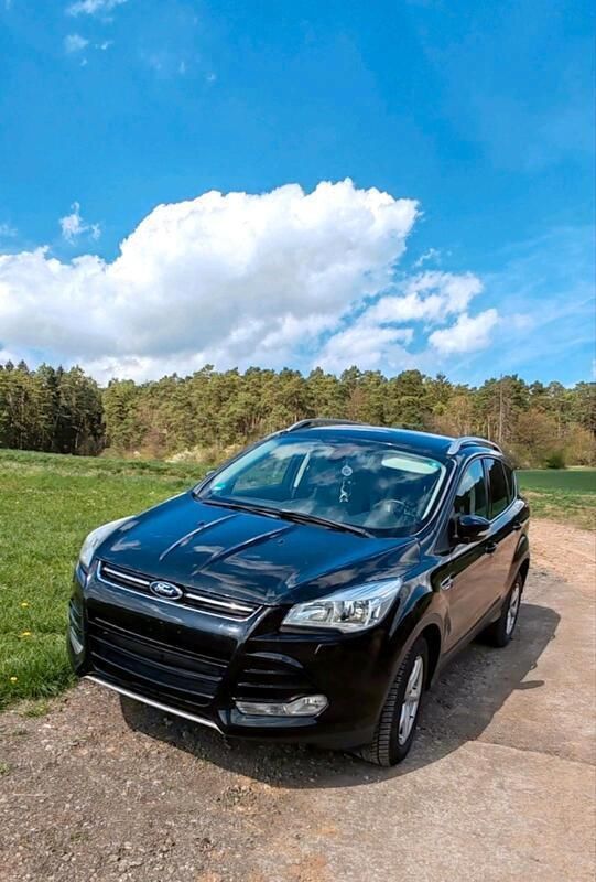 Schwarz Gebraucht 2013 Ford Kuga SUV | 8.900 € (Fairer Preis) - Bild 1/4