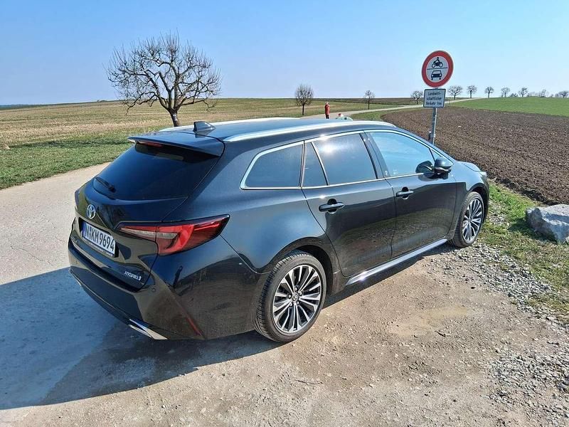 Gebraucht Toyota Corolla 196 PS (144 kW) 2023 Schwarz Kombi