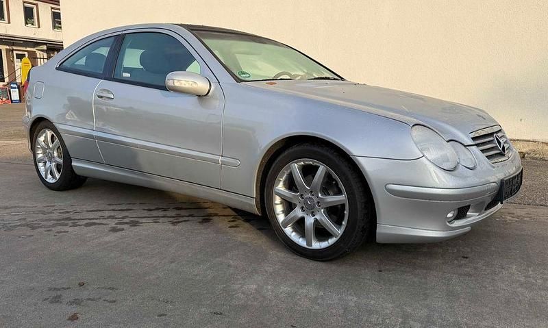Gebraucht Mercedes C180 129 PS (94 kW) 2001 Silber Coupé