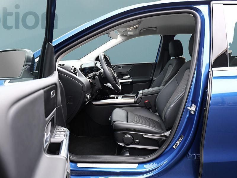 Gebraucht Mercedes B250e 218 PS (160 kW) 2025 Blau Van / Kleinbus