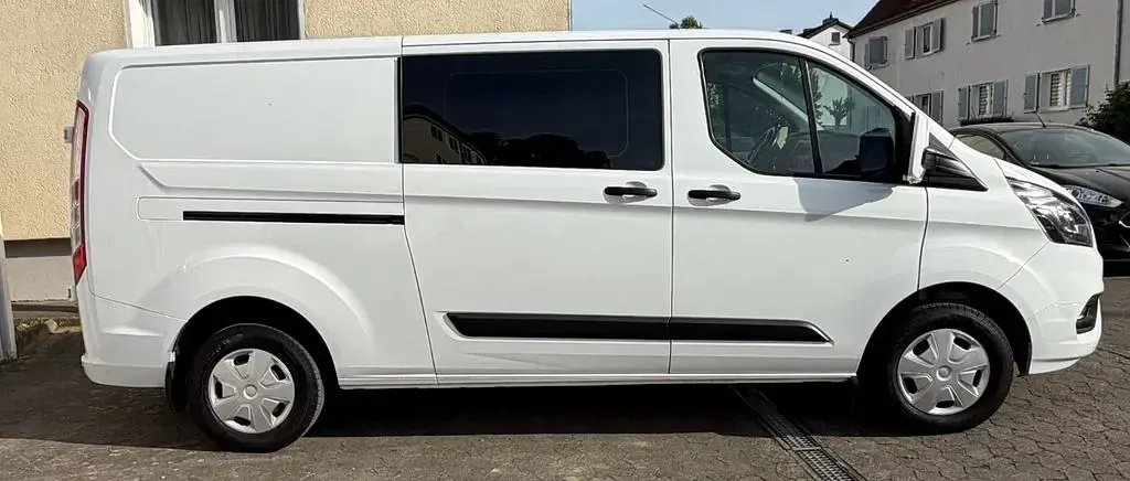 Używany Ford Transit Custom 131 KM (96 kW) 2020 Biały Minivan