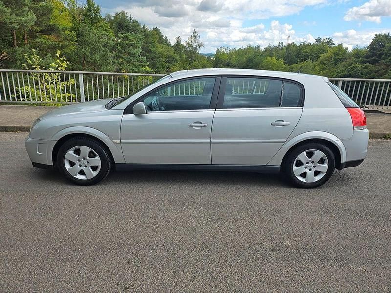 Gebraucht Opel Signum 155 PS (114 kW) 2004 Silber Kleinwagen