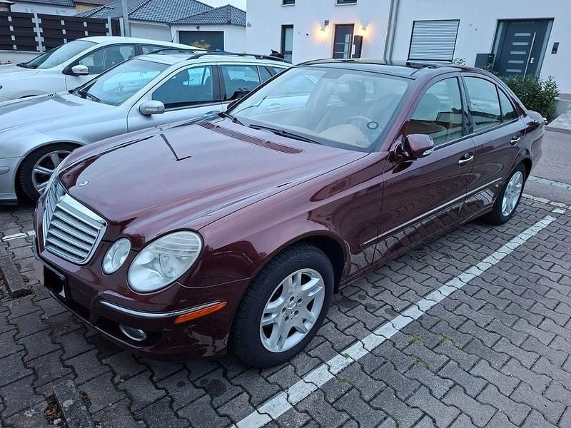 Gebraucht Mercedes E320 Elegance 224 PS (164 kW) 2007 Rot Limousine