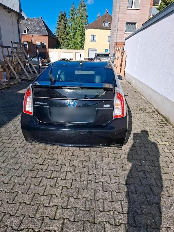 Gebraucht Toyota Prius 99 PS (72 kW) 2014 Schwarz Limousine