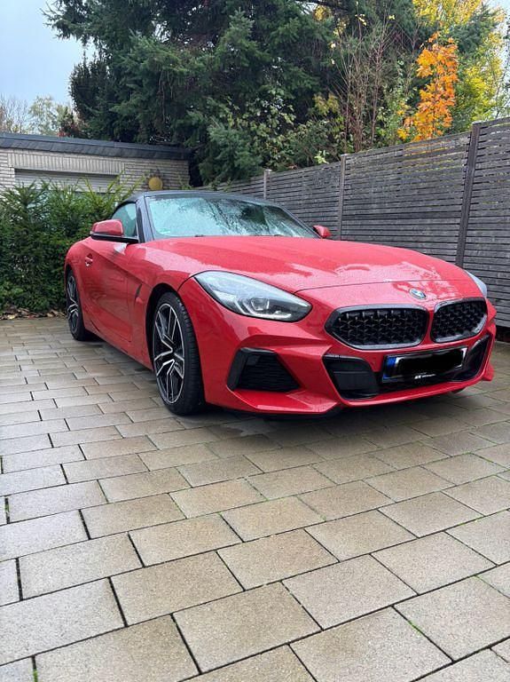 Rot Gebraucht 2020 BMW Z4 M Sport Cabrio | 38.900 € (Teuer) - Bild 1/4